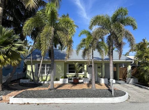 49 Douglas Dr, Ocean Ridge, FL, 33435-7307 | Card Image