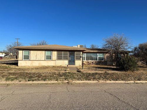 410 Nw 7th St, Big Spring, TX, 79720-1207 | Card Image