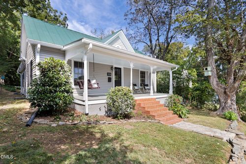 418 W King St, Hillsborough, NC, 27278-2422 | Card Image