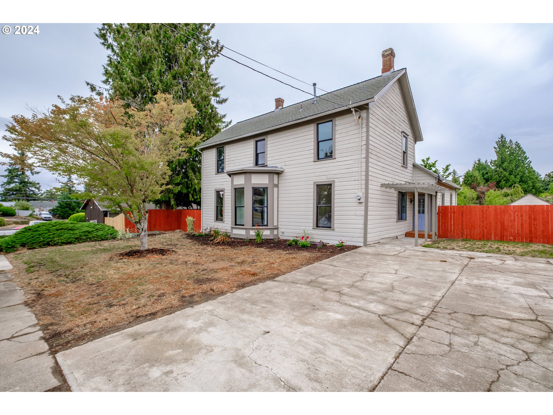 Eluria St, Oregon City, OR 97045