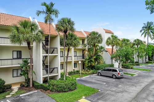 401-3000 Presidential Way, West Palm Beach, FL, 33401 | Card Image