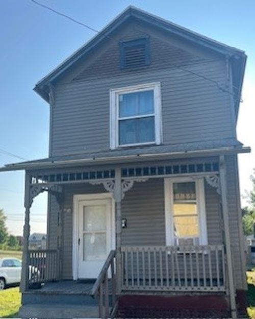 1016 Agnew St, New Castle, PA, 16101-4702 | Card Image