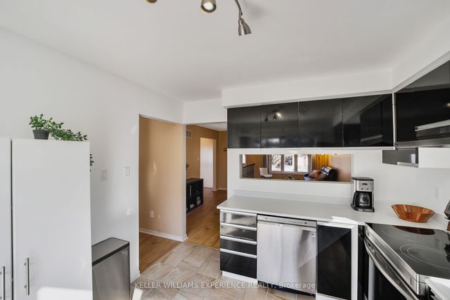 94 Cecil St, House other with 4 bedrooms, 2 bathrooms and 4 parking in Angus ON | Image 12