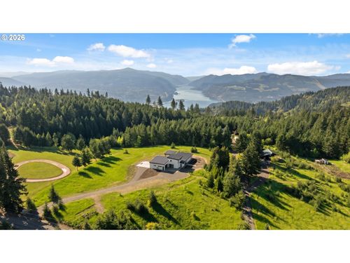 8 Meadowlark Ln, White Salmon, WA, 98672-8997 | Card Image