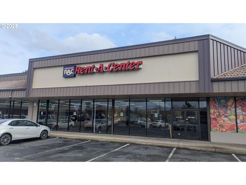 1370 Ne Baker St, McMinnville, OR, 97128-4938 | Card Image