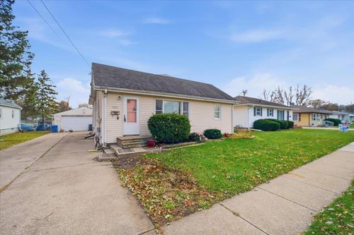 1221 Downing Ave, Waterloo, IA, 50701-3412 | Card Image