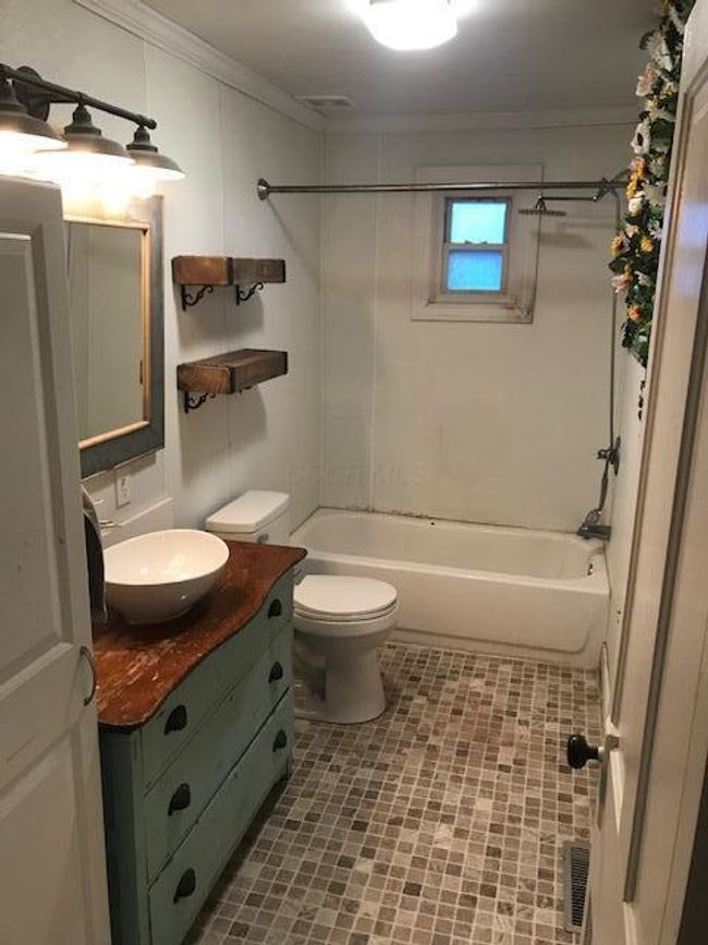 104 E 2 Nd St, House other with 4 bedrooms, 1 bathrooms and null parking in Hebron OH | Image 25