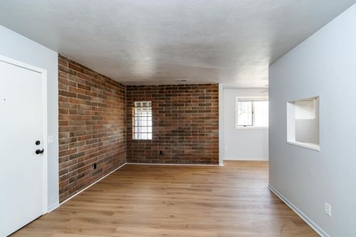 apt-3-236 N Fair Oaks Ave, Madison, WI, 53714-1662 | Card Image
