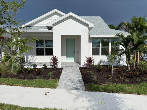 8121 Reflection Pkwy, BRADENTON, FL, 34210-5918 | Card Image