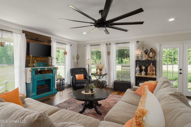 Living Room | Image 4