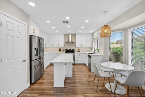 9655 E Ludlow Dr, Scottsdale, AZ, 85260-3869 | Card Image