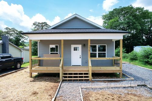 2028 Blythe Ave Se, Cleveland, TN, 37311-0921 | Card Image
