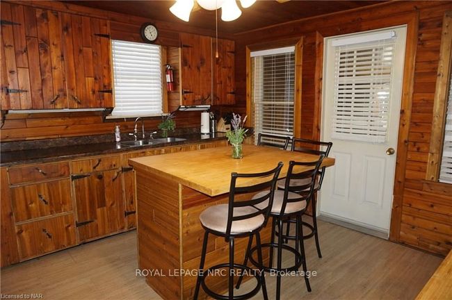 3878 Chippawa Pky, House other with 3 bedrooms, 1 bathrooms and 10 parking in Niagara Falls ON | Image 11