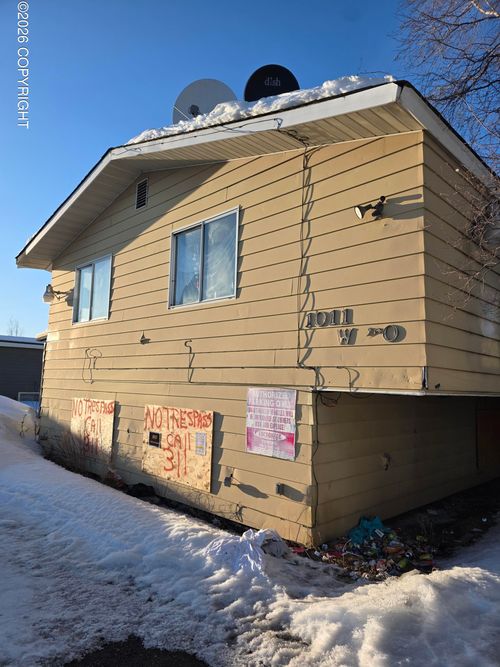 1011 W 30th Ave, Anchorage, AK, 99503-3704 | Card Image