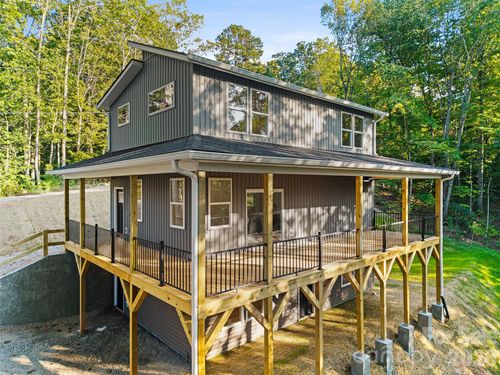 160 Blossom Rdg, Leicester, NC, 28748-5202 | Card Image