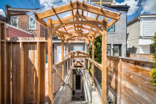 bsmt-665 Crawford St, Toronto, ON, M6G3K1 | Card Image