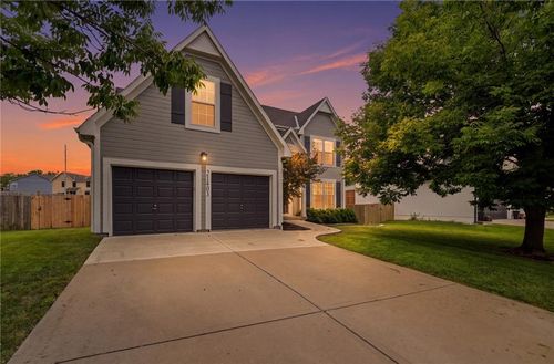 21403 54th Ter, Shawnee, KS, 66218-9206 | Card Image