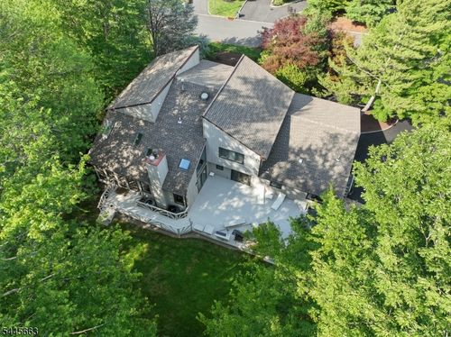 11 Maywood Ct, North Caldwell, NJ, 07006-4322 | Card Image