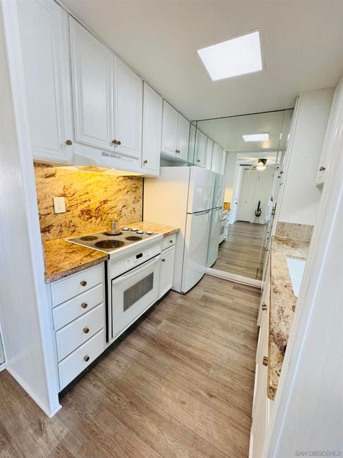 unit-349-6455 La Jolla Blvd, La Jolla, CA, 92037-6644 | Card Image