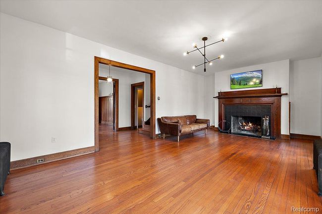 32-7433 Poe Ave-32.jpg | Image 11