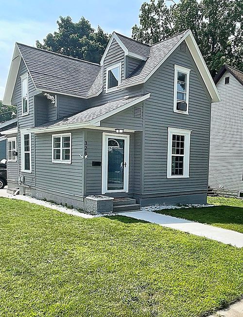 328 Howard St, Cadillac, MI, 49601-2213 | Card Image