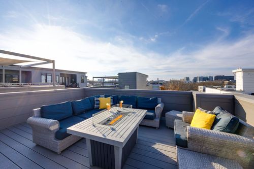 1009A 12th Ave S, Nashville, TN, 37203 | Card Image
