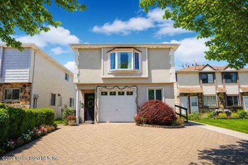 59 Luke Ct, Staten Island, NY, 10306-1154 | Card Image