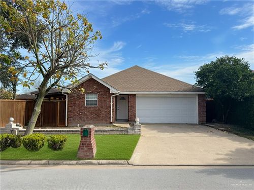 811 S Diplomat Drive, Pharr, TX, 78577 | Card Image