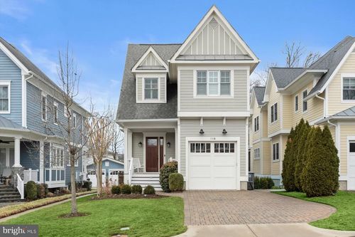 311 Grove Ave, Falls Church, VA, 22046-2400 | Card Image