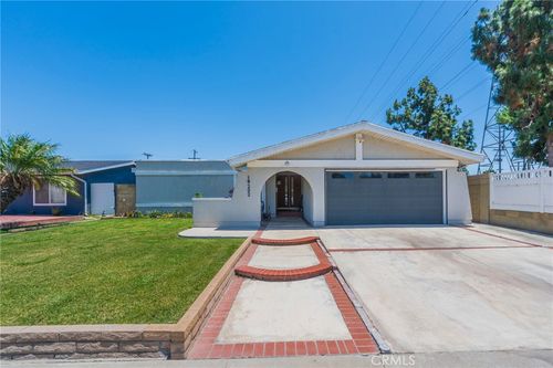 19202 Hickory Ln, Huntington Beach, CA, 92646-2745 | Card Image