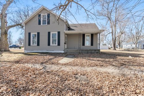 301 N 2nd Ave, Chenoa, IL, 61726-1027 | Card Image