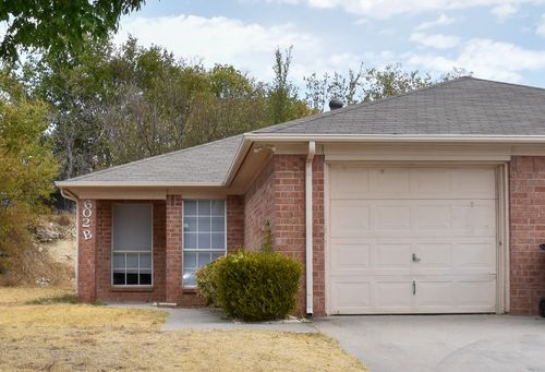 apt-b-602 Crestridge Ct, Decatur, TX, 76234-1289 | Card Image