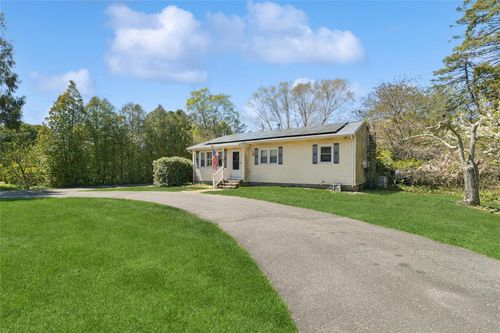 21 Tuttle Ave, Eastport, NY, 11941-1308 | Card Image