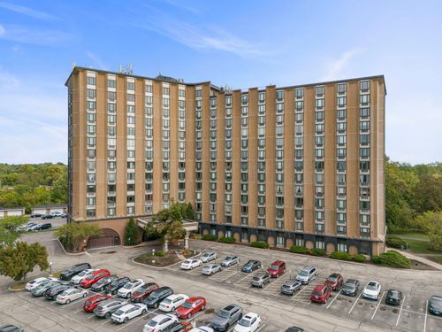 unit-413-1 Renaissance Pl, Palatine, IL, 60067-3637 | Card Image