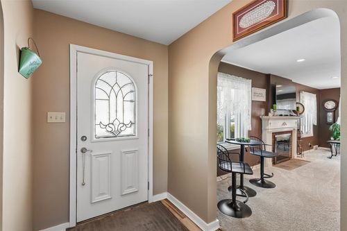 1118 Woodland Drive, Newton, IA, 50208 | Card Image