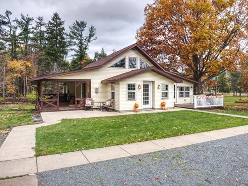 6111 Fairway Dr, LADYSMITH, WI, 54848-9762 | Card Image