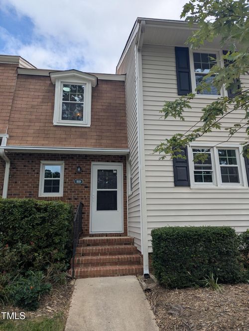 919 Lexington Ct, Cary, NC, 27511-4104 | Card Image