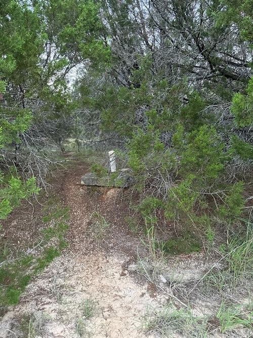 21402 Highland Lake Dr, Lago Vista, TX, 78645-2265 | Card Image