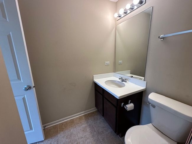 481 Town Center Blvd, Townhouse with 2 bedrooms, 3 bathrooms and 2 parking in Gilberts IL | Image 9