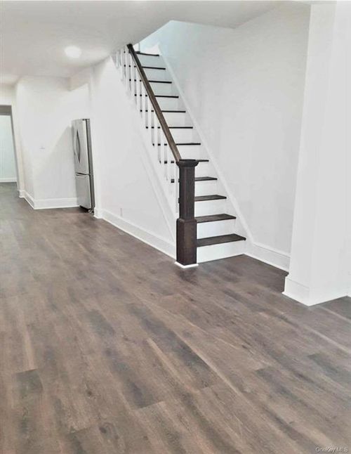 129-28 135th Pl, S Ozone Park, NY, 11420 | Card Image