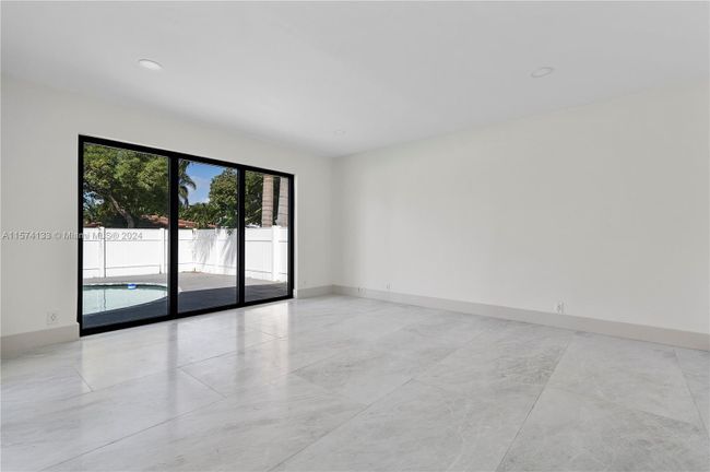 1115 N Northlake Dr, House other with 3 bedrooms, 3 bathrooms and null parking in Hollywood FL | Image 20