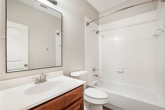 1511 Biltmore Ln, Townhouse with 3 bedrooms, 4 bathrooms and null parking in Irving TX | Image 16