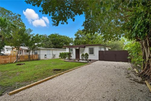 409 N 61st Ter, Hollywood, FL, 33024-7921 | Card Image