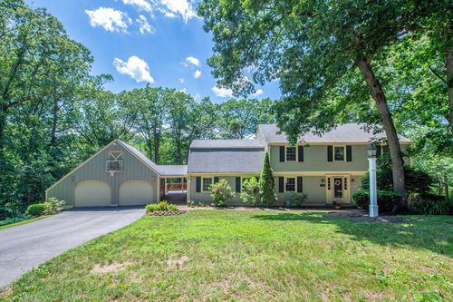 76 Parsonage Ln, Topsfield, MA, 01983-1322 | Card Image