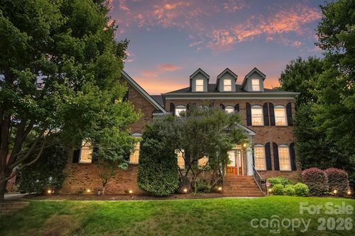 507 Five Leaf Ln, Waxhaw, NC, 28173-6302 | Card Image