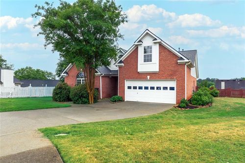 193 April Ridge Ln, Lawrenceville, GA, 30045-6522 | Card Image