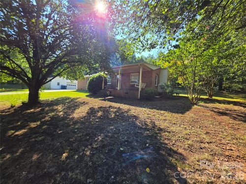 5291 E Bandys Xrd, Catawba, NC, 28609-8975 | Card Image