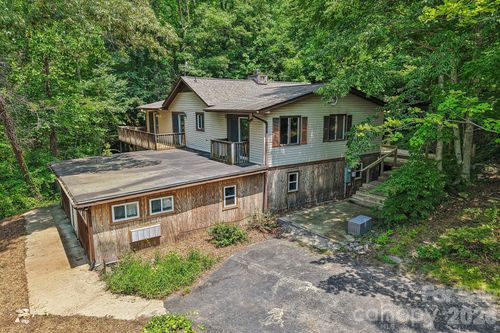3 Frontier Ct, Asheville, NC, 28805-9258 | Card Image