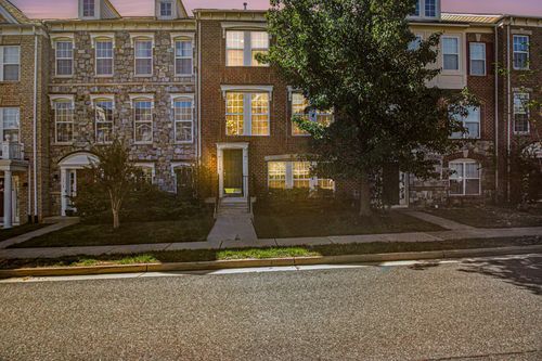 1114 Ellis Ave, FREDERICKSBURG, VA, 22401-2671 | Card Image