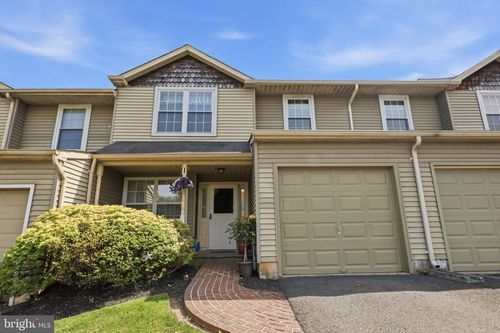 30 S Timber Rd, Holland, PA, 18966-2844 | Card Image
